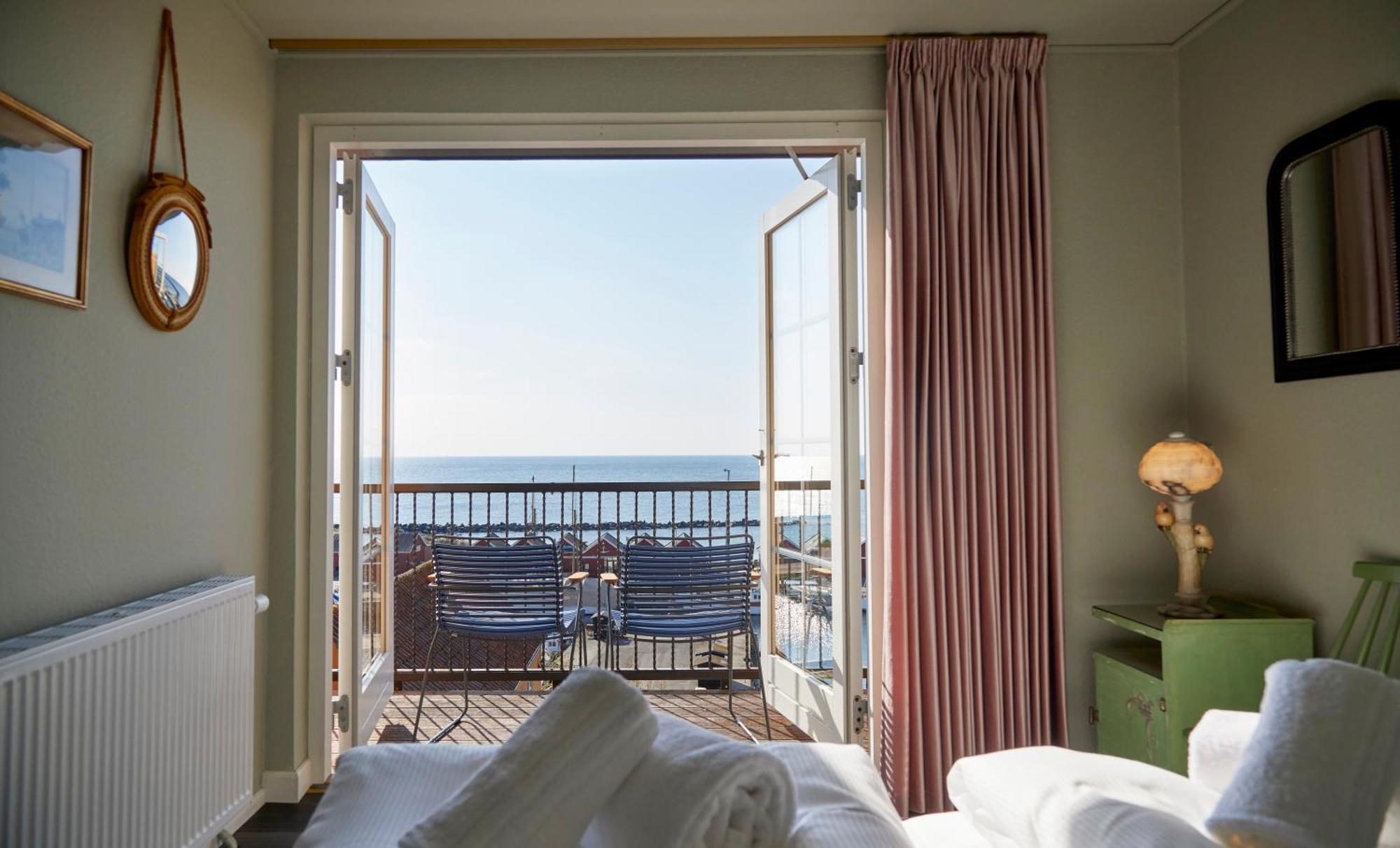 Hotel Kysten Hasle Kültér fotó