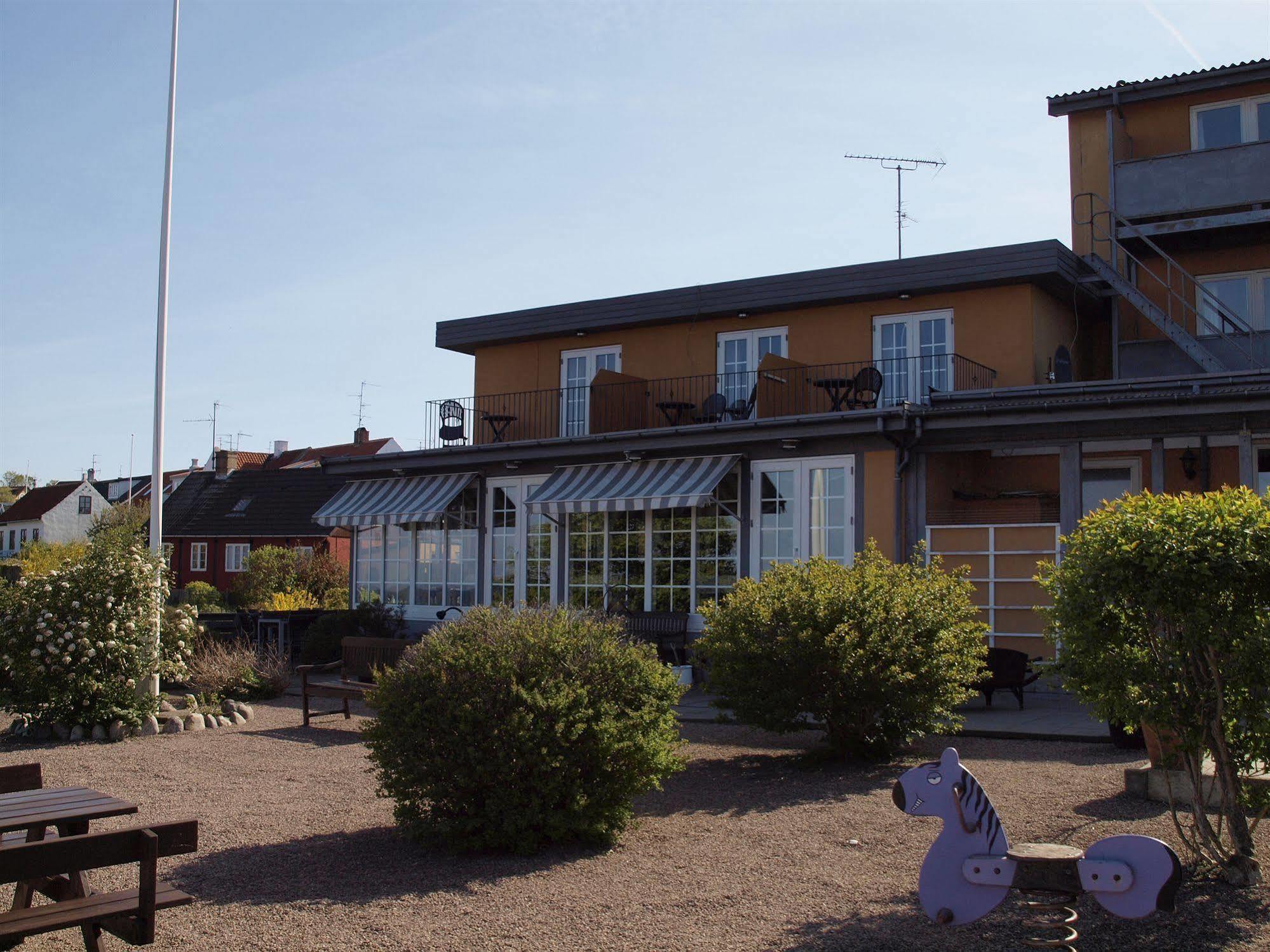 Hotel Kysten Hasle Kültér fotó